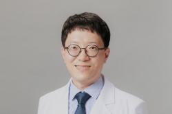 이무현 교수팀, 지역 최초 갑상선암 다빈치SP 로봇수술 성공